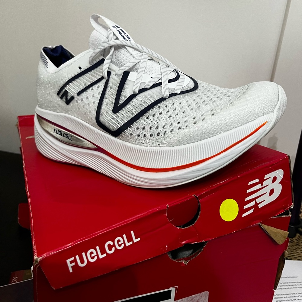 New Balance Fuel Cell SuperComp V1 men’s 11/ women’s 12.5 NEW